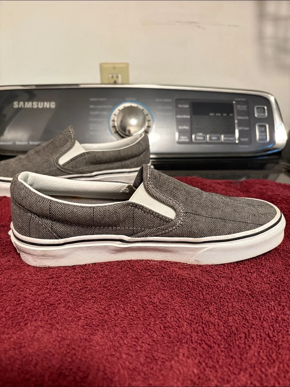 Vans Classic Slip Ons Herringbone Pattern Woman’s Sz 5.5